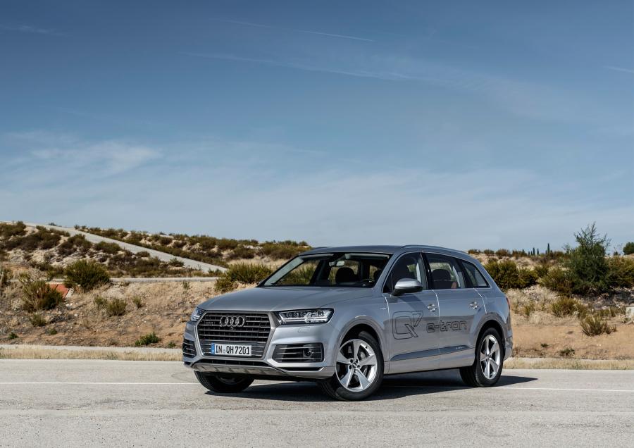  Audi Q7 e-tron TDI Quattro (4M) 2016 года  (WW) (фото 15 из 33)